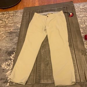 Under armor khaki pants size 36/32